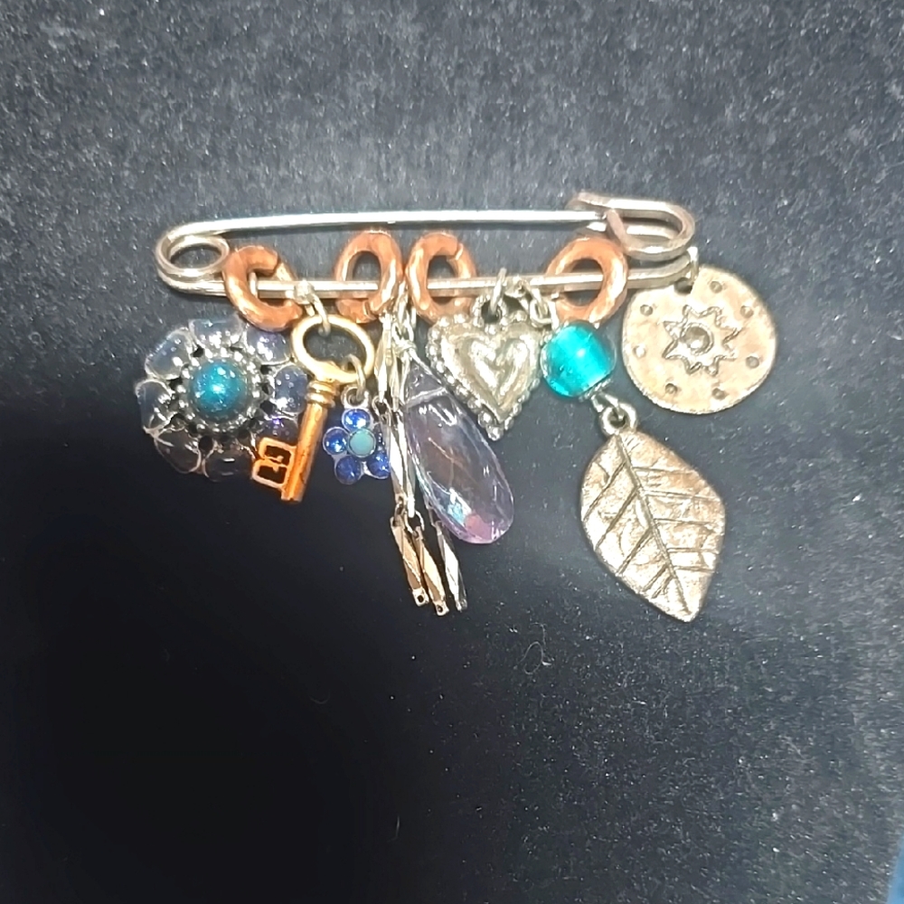 Charming Multi-Color Brooch with Key and Heart Charms